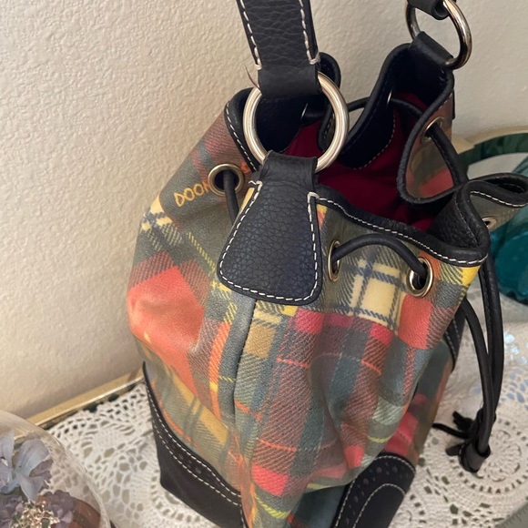 Dooney & Bourke coated cotton large drawstring bag w/ leather trim, used - Picture 7 of 12